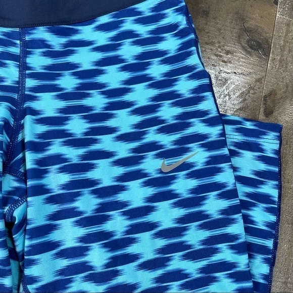 Nike Running Crop Leggings Small - Picture 3 of 11